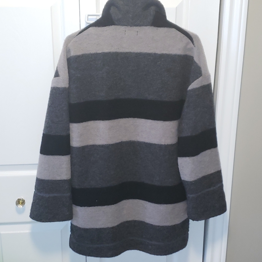 Beautiful oversized wool jacket - Picture 2 of 4